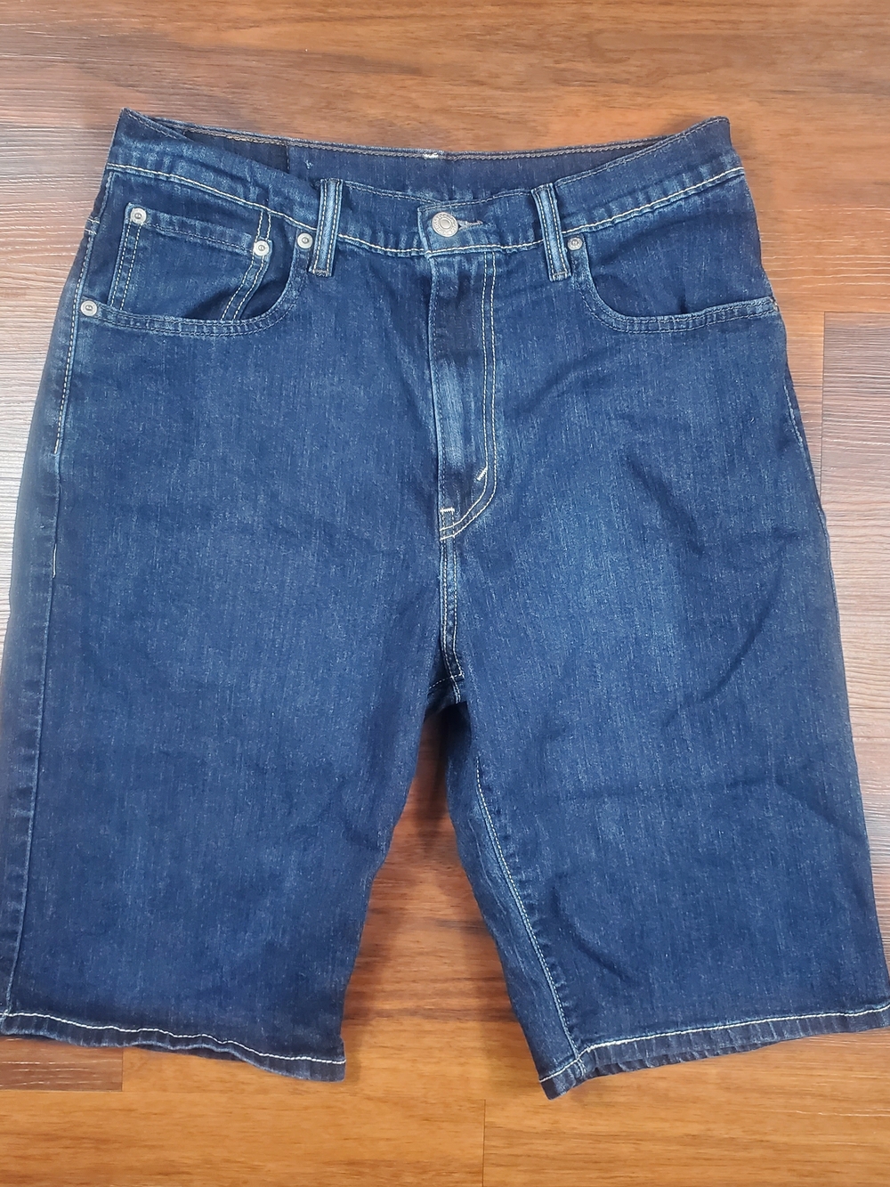 Levi’s 569 Men’s Dark Wash Denim Shorts Size 33 Loose Straight Jean Jorts